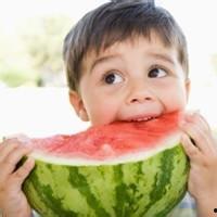 男孩吃瓜头像微风,男孩吃瓜头像尽显悠闲时光