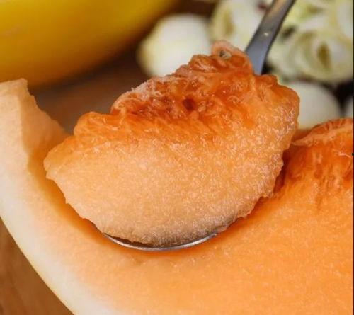 黄金黄蜜瓜怎么吃,美味多汁的夏日佳品，这样吃最过瘾